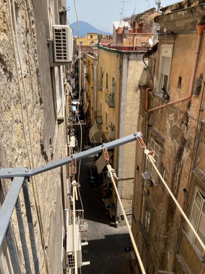 A Casa Di Nonna Ida, Nel Cuore Pulsante Di Napoli Ngoại thất bức ảnh